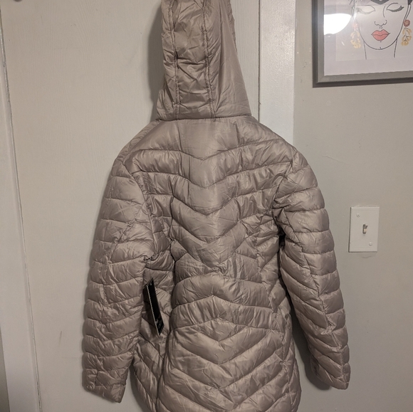 jacket - Picture 3 of 3